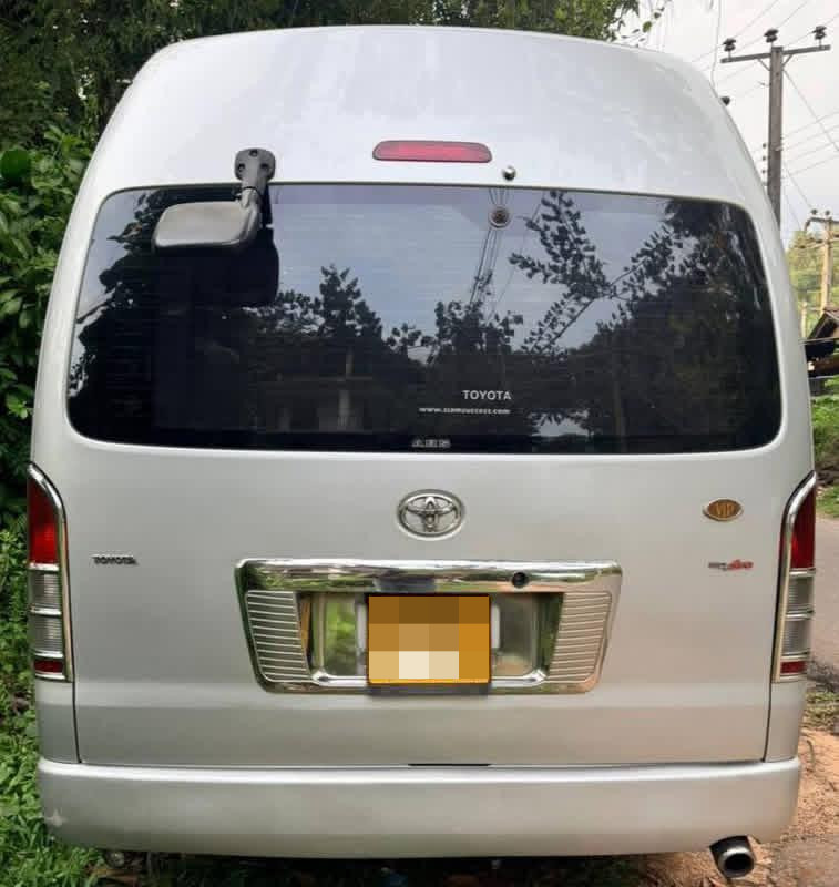 Toyota Hiace 2009 - பயன்படுத்தப்பட்டது வேன் sale in Sri Lanka - patpat.lk