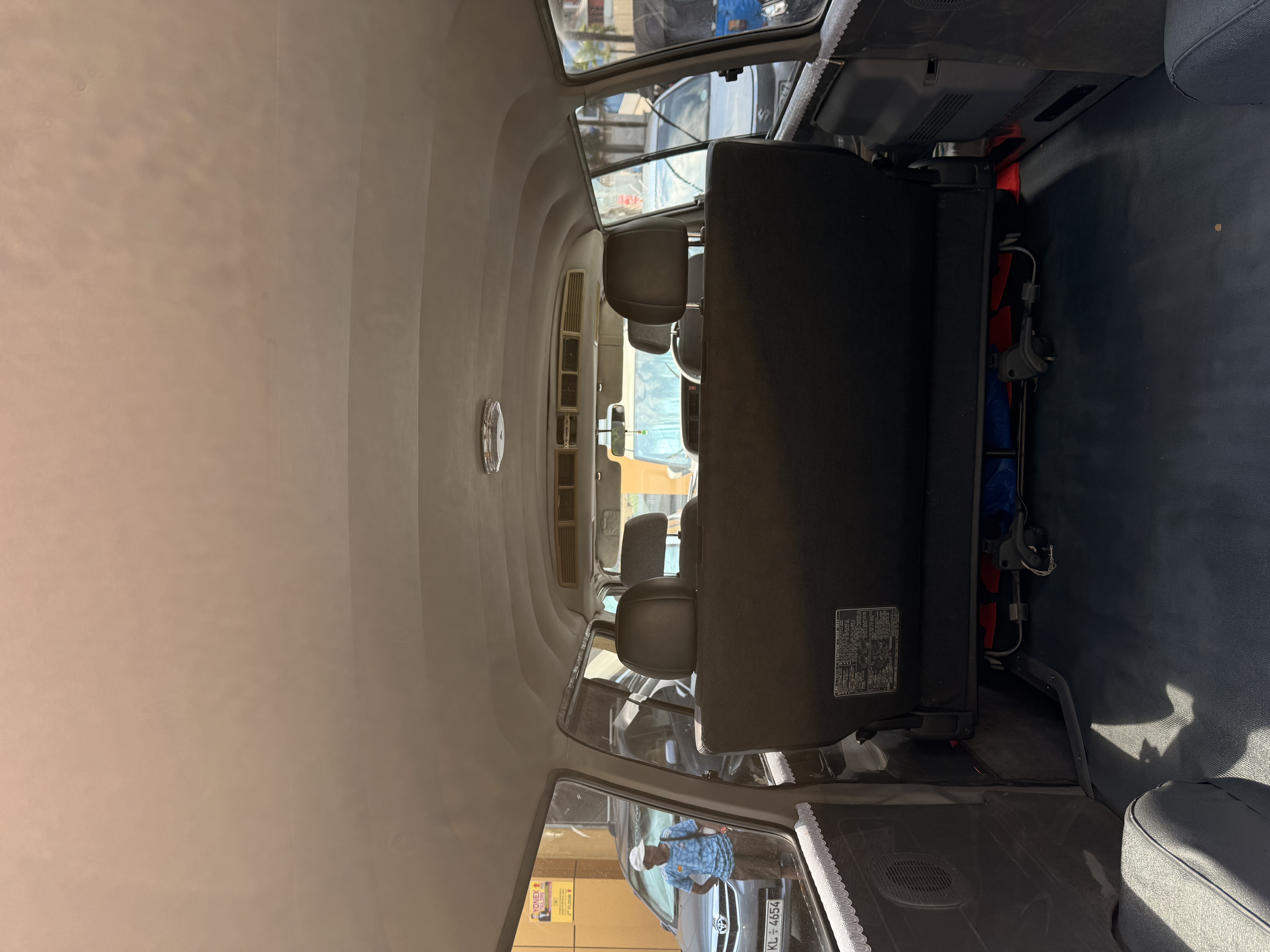 Toyota Hiace 1998 - பயன்படுத்தப்பட்டது வேன் sale in Sri Lanka - patpat.lk