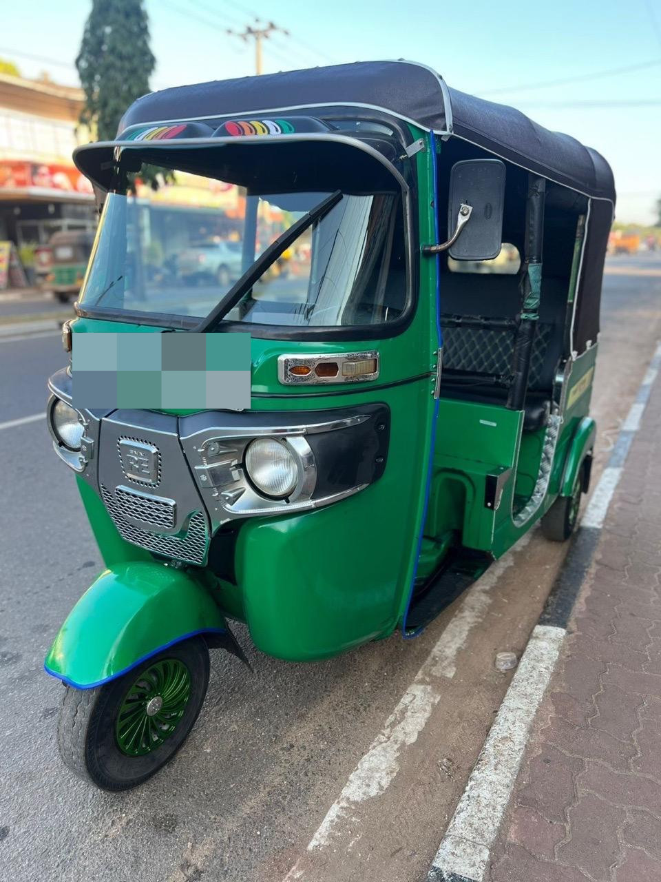 Bajaj Three Wheel 2016 - பயன்படுத்தப்பட்டது முச்சக்கர வண்டி sale in Sri Lanka - patpat.lk