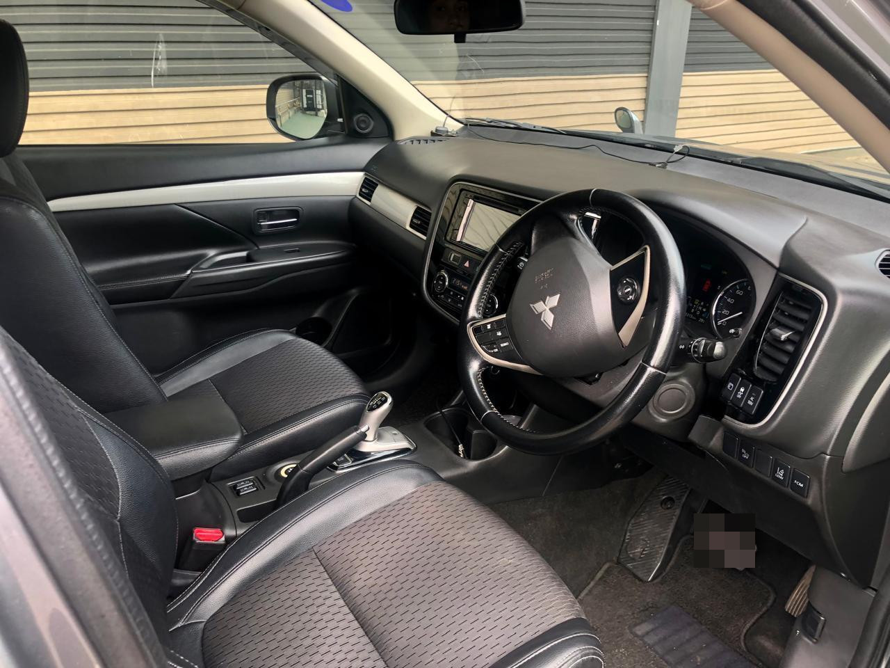 Mitsubishi Outlander 2013 - Used SUV sale in Sri Lanka - patpat.lk