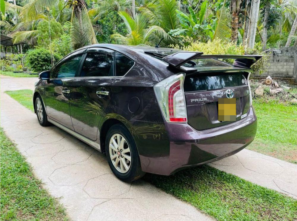 Toyota Prius 2014 - Reconditioned Car sale in Sri Lanka - patpat.lk