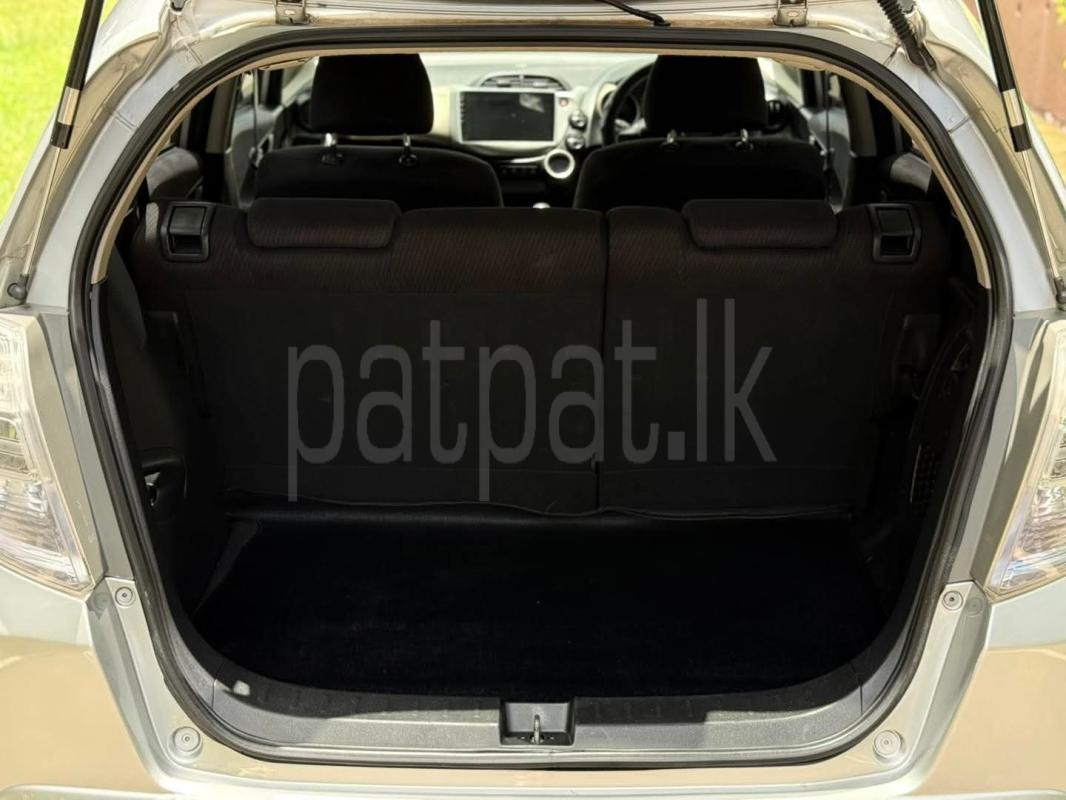 Honda Fit 2011 - பயன்படுத்தப்பட்டது கார் sale in Sri Lanka - patpat.lk