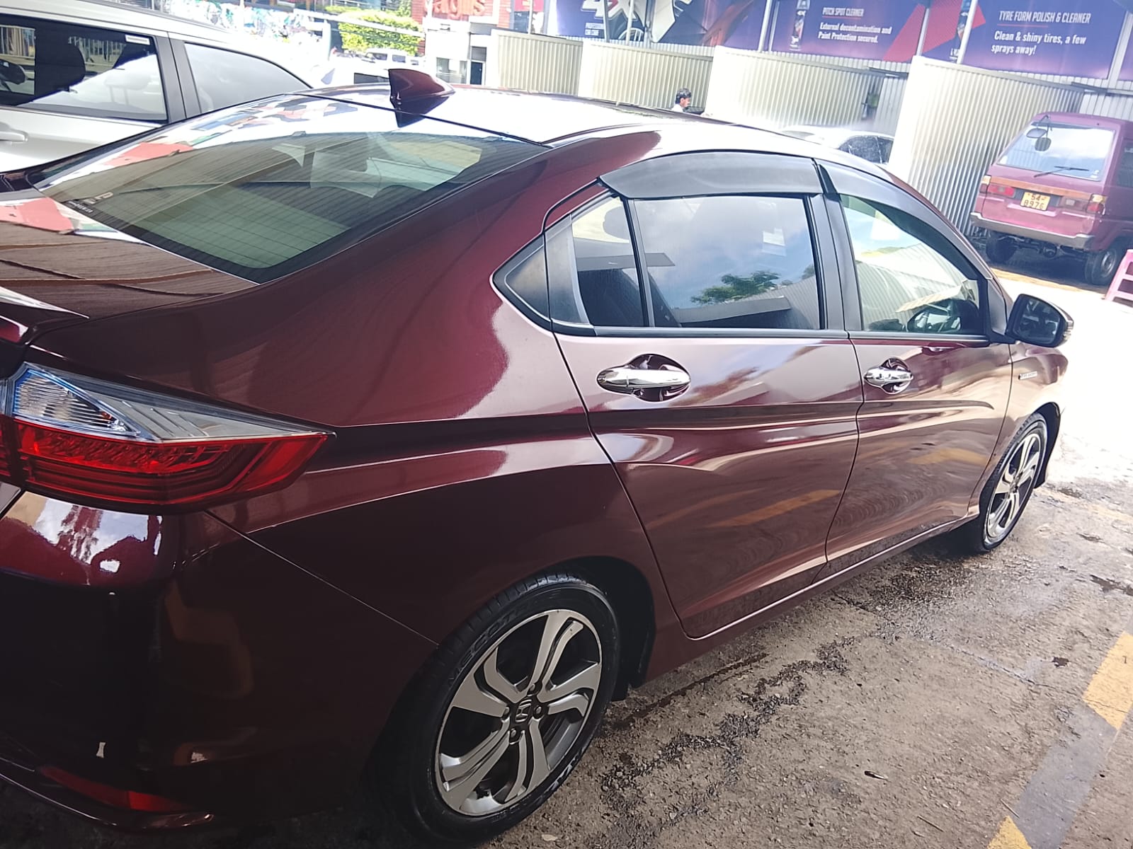 Honda Grace 2014 - பயன்படுத்தப்பட்டது கார் sale in Sri Lanka - patpat.lk