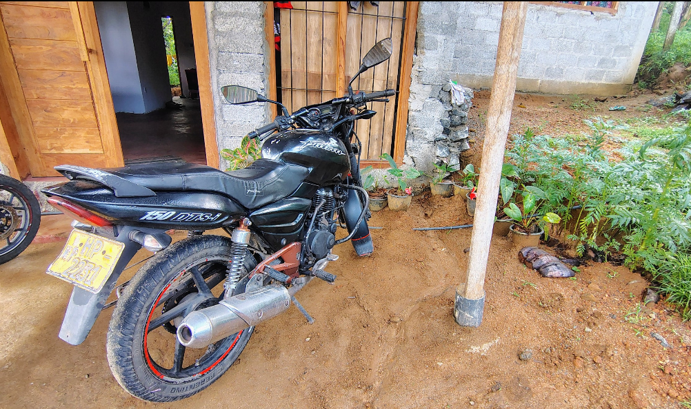 Bajaj Pulsar 2005 - பயன்படுத்தப்பட்டது பைக் sale in Sri Lanka - patpat.lk