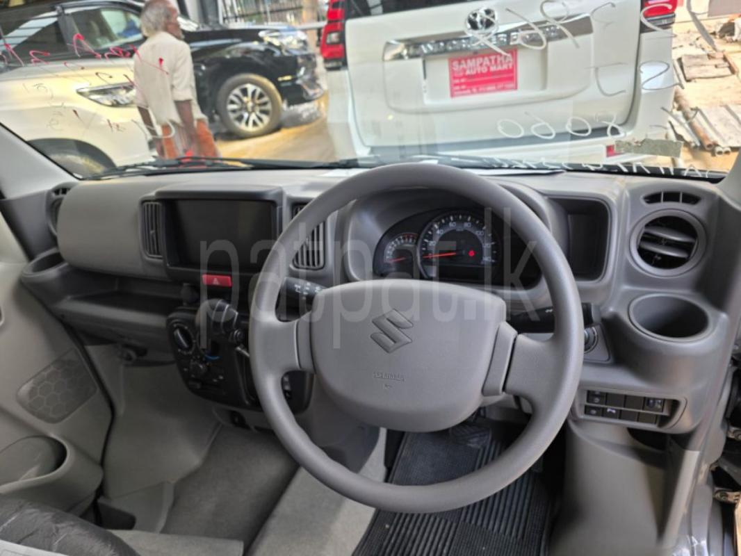 Advertisement image 6