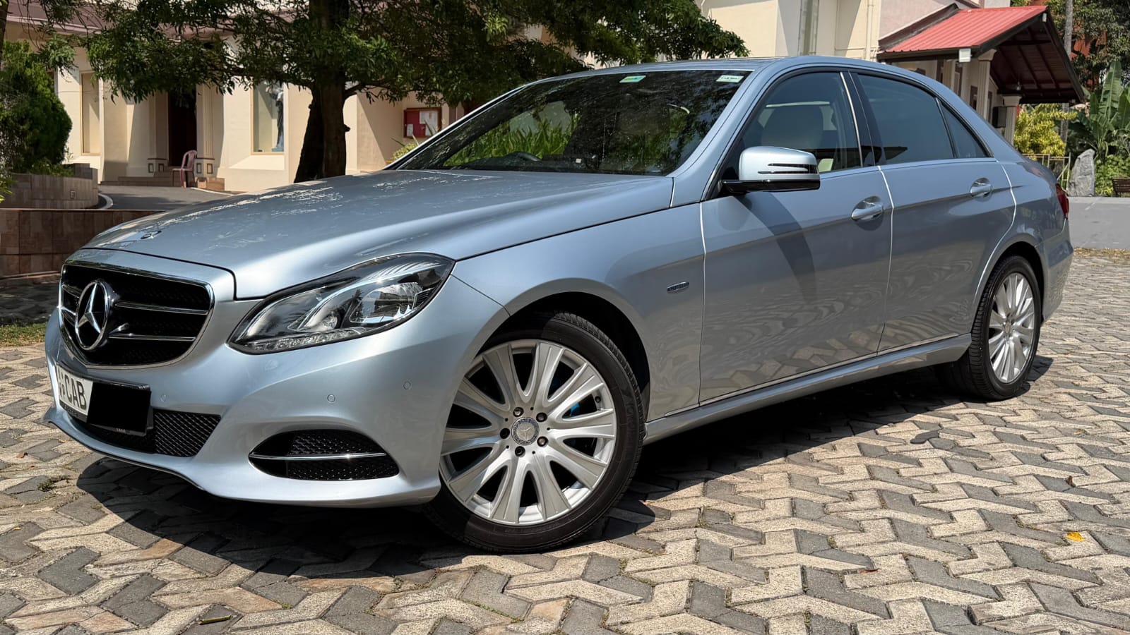 Mercedes Benz E Class 2013 - பயன்படுத்தப்பட்டது கார் sale in Sri Lanka - patpat.lk
