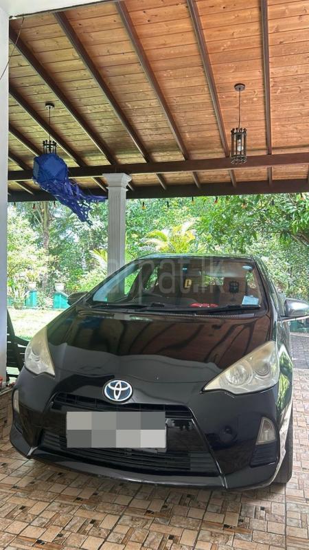 Toyota Aqua 2014 - பயன்படுத்தப்பட்டது கார் sale in Sri Lanka - patpat.lk