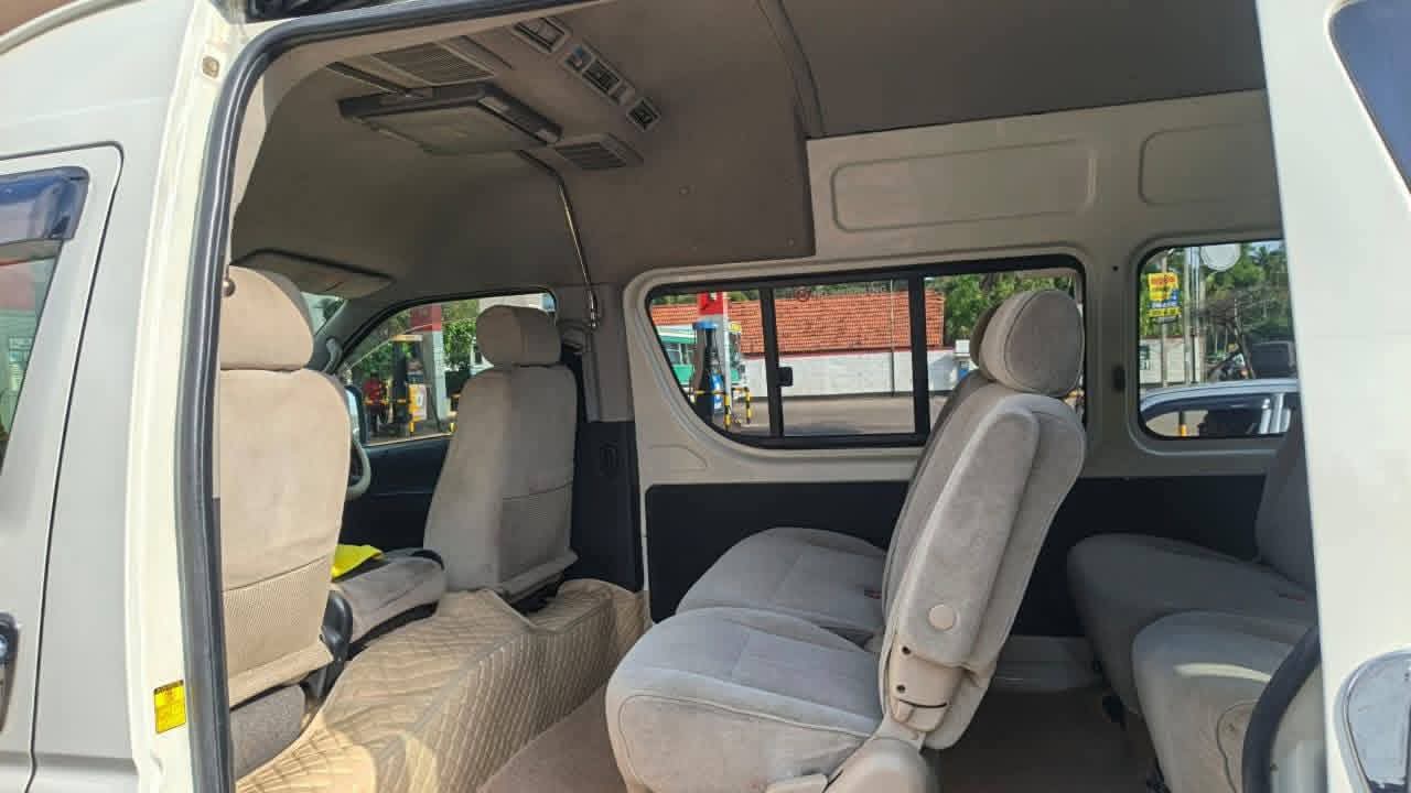 Toyota Hiace 2012 - பயன்படுத்தப்பட்டது வேன் sale in Sri Lanka - patpat.lk
