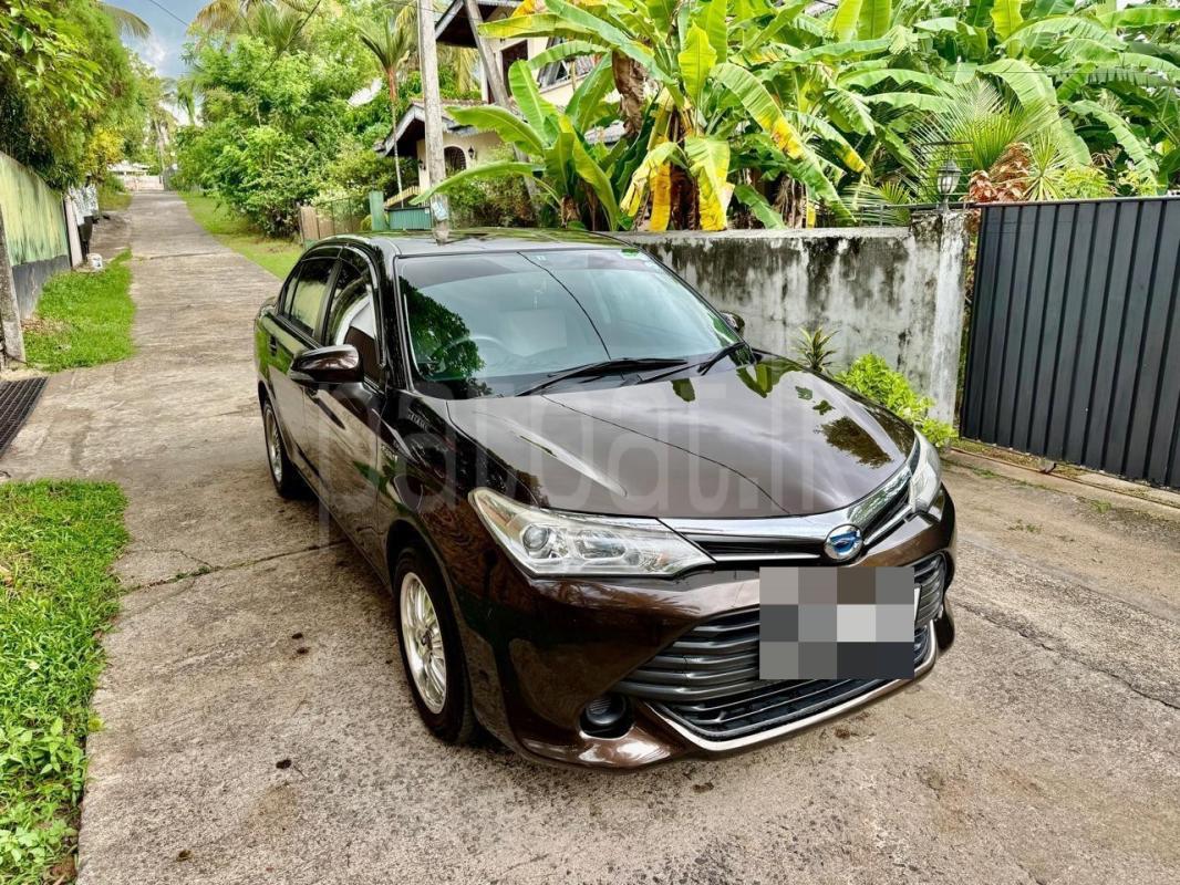 Toyota Axio 2015 - பயன்படுத்தப்பட்டது கார் sale in Sri Lanka - patpat.lk