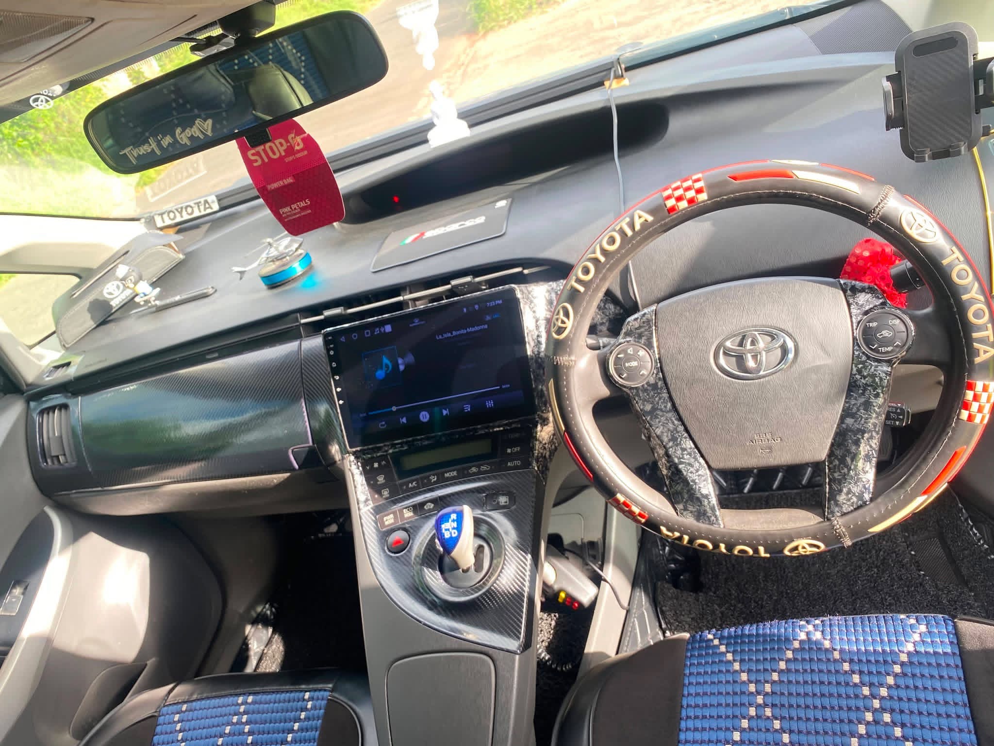 Toyota Prius 2010 - பயன்படுத்தப்பட்டது கார் sale in Sri Lanka - patpat.lk