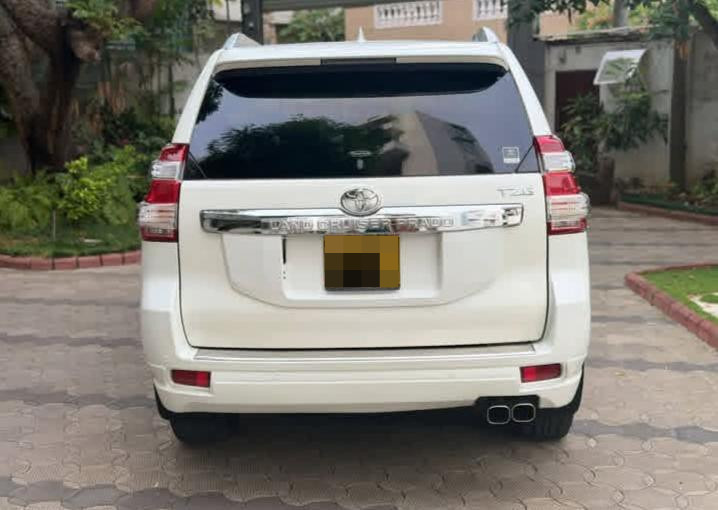 Toyota Land Cruiser Prado 2015 - භාවිතා කරන ලද SUV රථය sale in Sri Lanka - patpat.lk