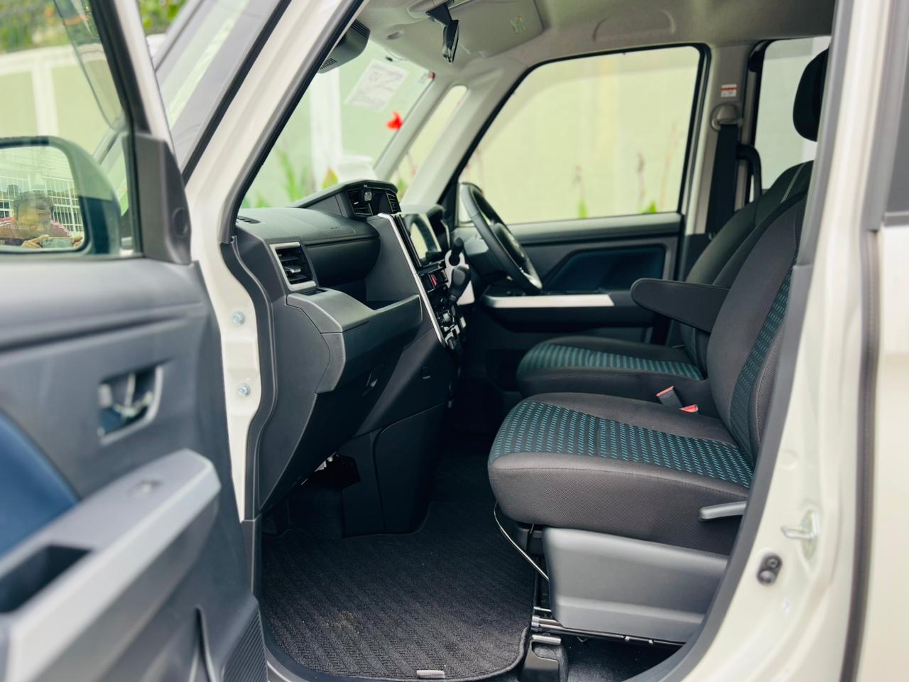 Toyota Roomy 2025 - சான்றளிக்கப்பட்டது கார் sale in Sri Lanka - patpat.lk
