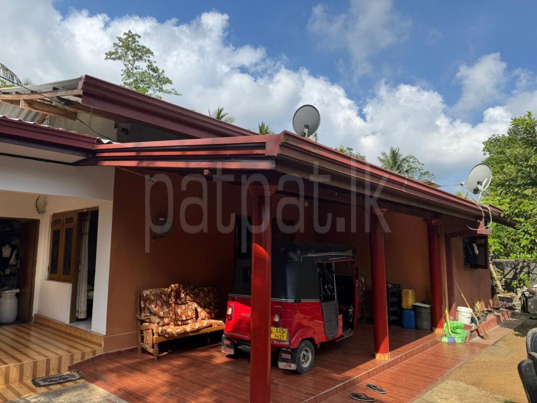 House for Sale in Kalutara ads-image-1