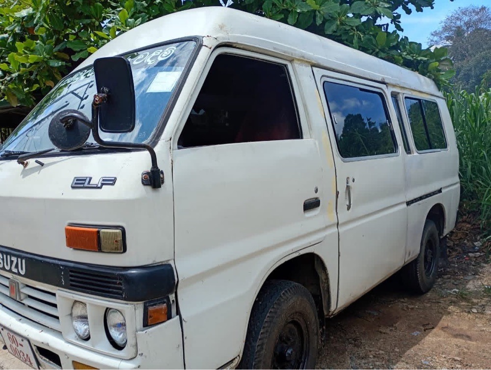 Isuzu ELF 1985 - பயன்படுத்தப்பட்டது வேன் sale in Sri Lanka - patpat.lk