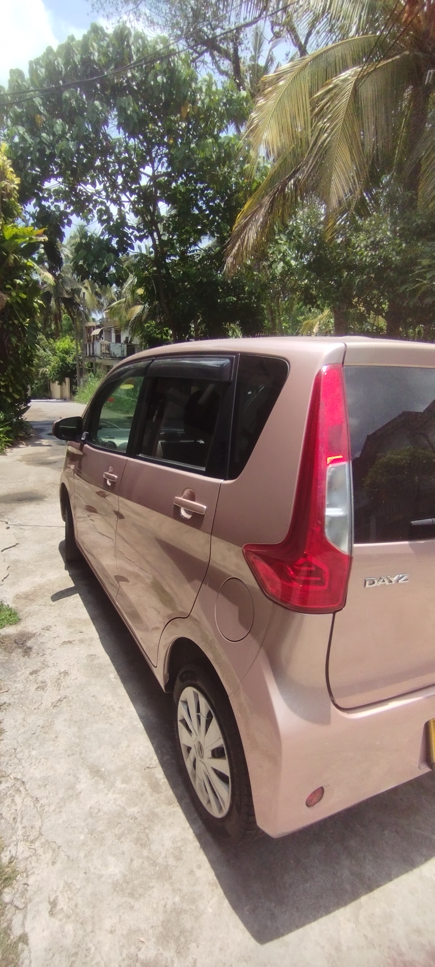 Nissan Dayz 2016 - භාවිතා කරන ලද කාර් sale in Sri Lanka - patpat.lk