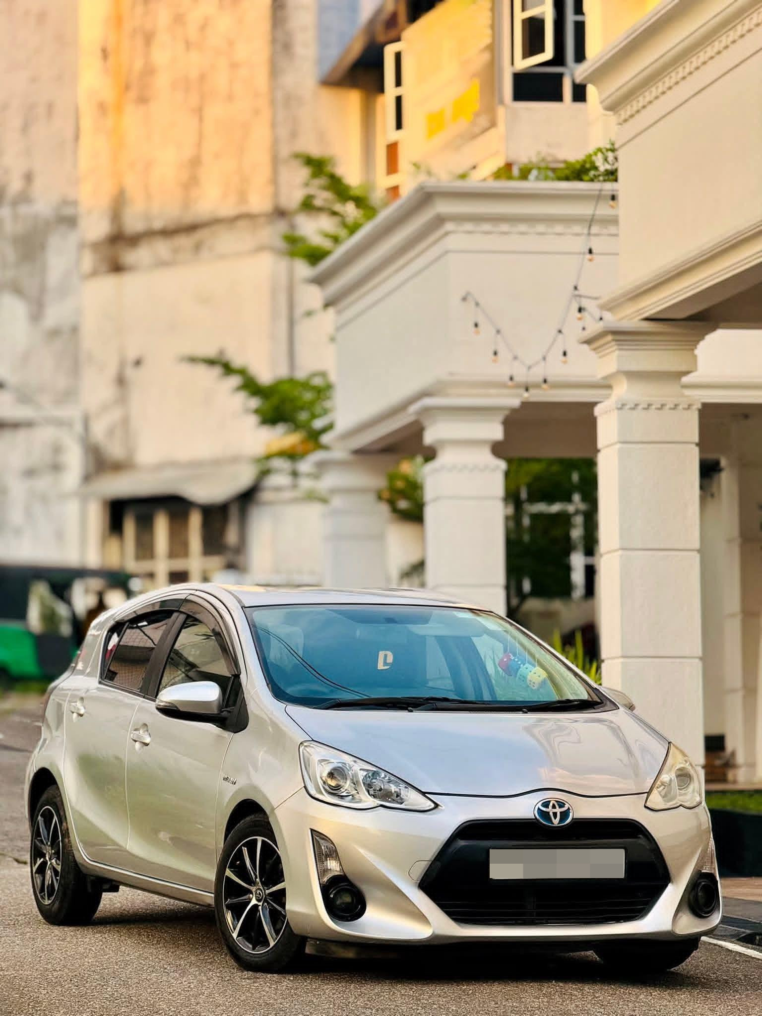 Toyota Aqua 2014 ads-image-1