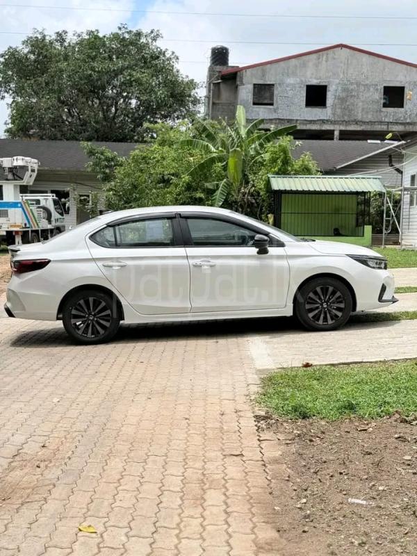 Advertisement image 6