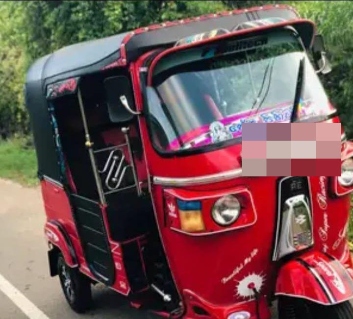 Bajaj Three Wheel 2013 - Used Three wheeler sale in Sri Lanka - patpat.lk