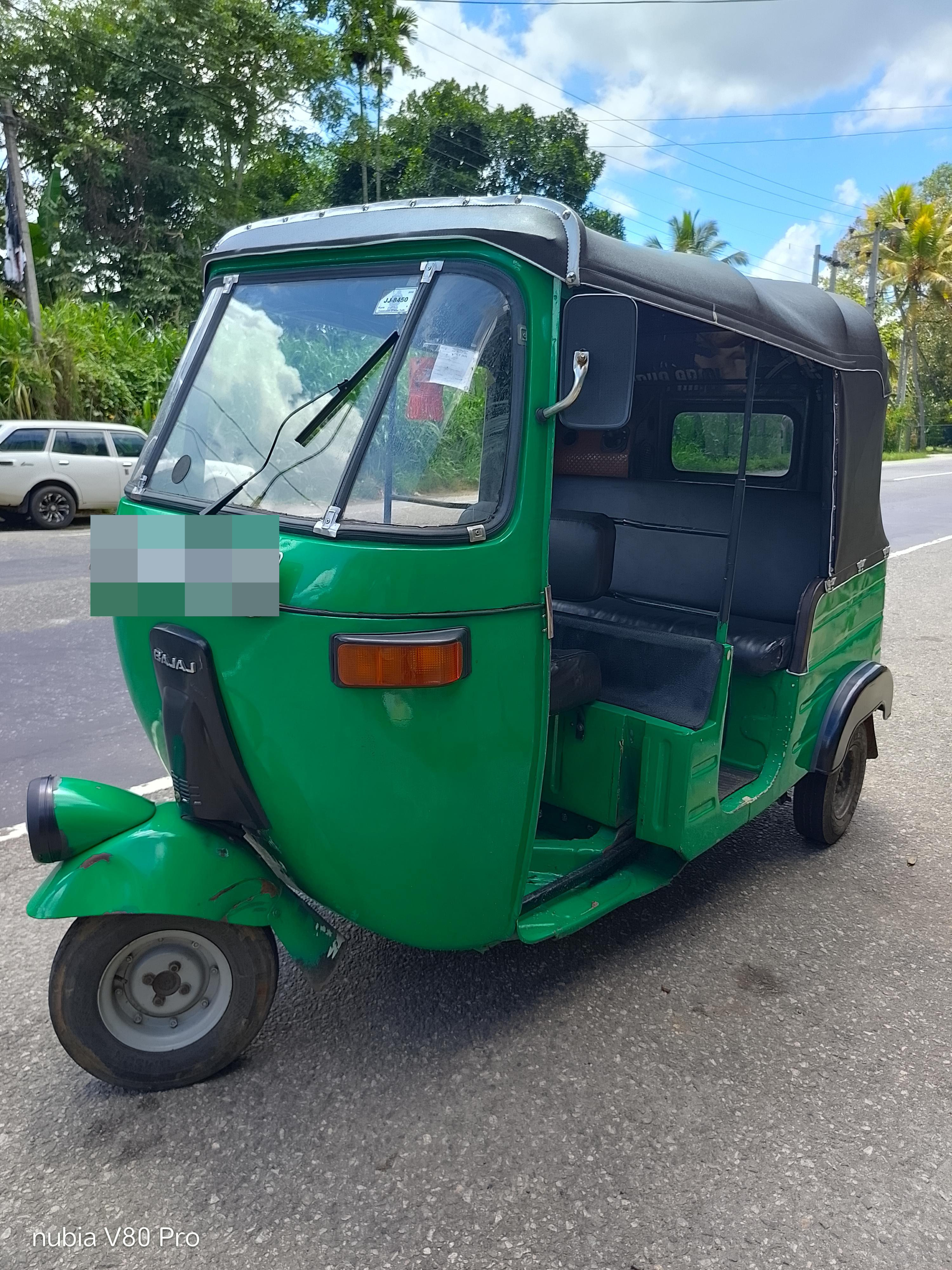 Bajaj Three Wheel 2004 - භාවිතා කරන ලද ත්‍රිරෝද රථය sale in Sri Lanka - patpat.lk