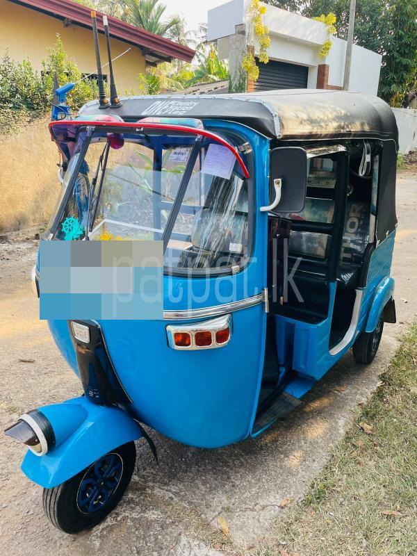 Bajaj Three Wheel 2006 - பயன்படுத்தப்பட்டது முச்சக்கர வண்டி sale in Sri Lanka - patpat.lk