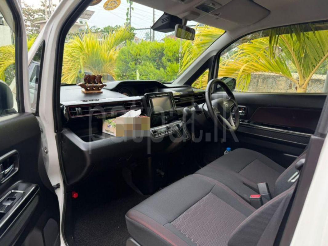 Advertisement image 4