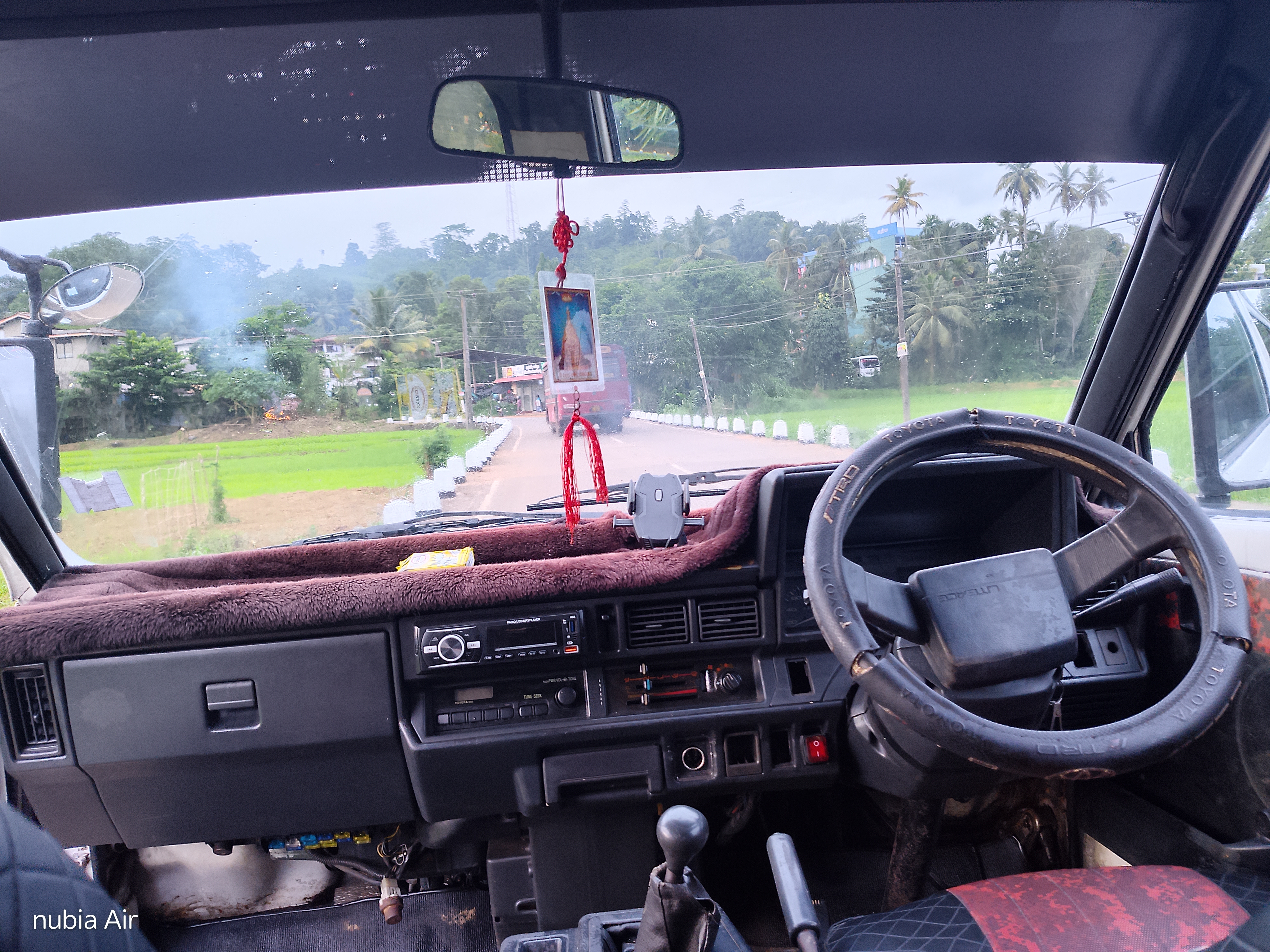 Toyota LITE ACE  1993 - மறுசீரமைக்கப்பட்டது வேன் sale in Sri Lanka - patpat.lk