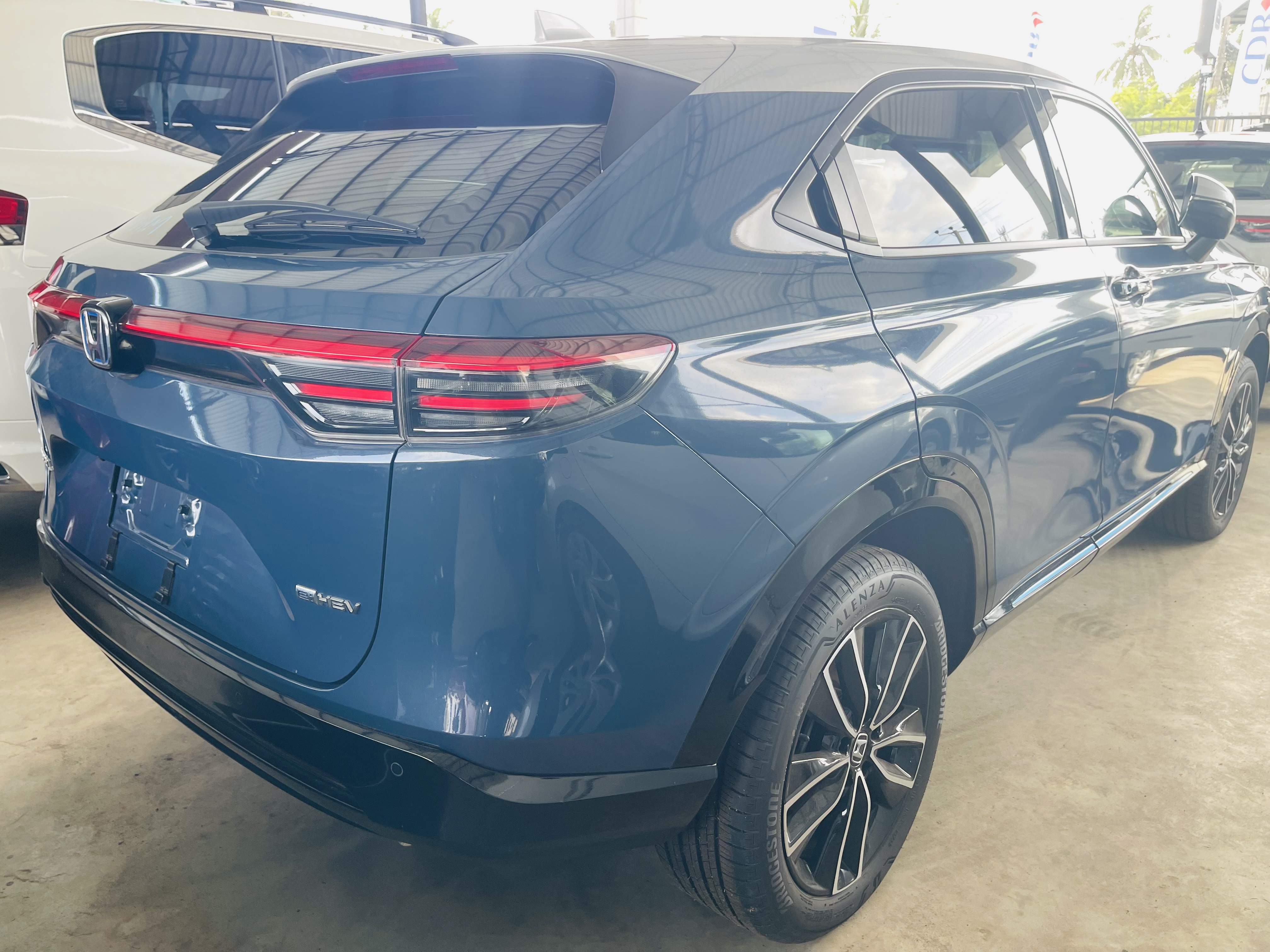 Honda Vezel 2024 - பயன்படுத்தப்பட்டது SUV sale in Sri Lanka - patpat.lk