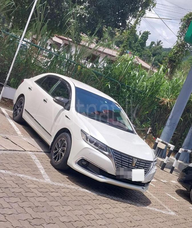Toyota Premio 2019 - பயன்படுத்தப்பட்டது கார் sale in Sri Lanka - patpat.lk