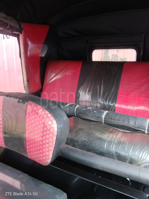 Bajaj Three Wheel 2015 - பயன்படுத்தப்பட்டது முச்சக்கர வண்டி sale in Sri Lanka - patpat.lk
