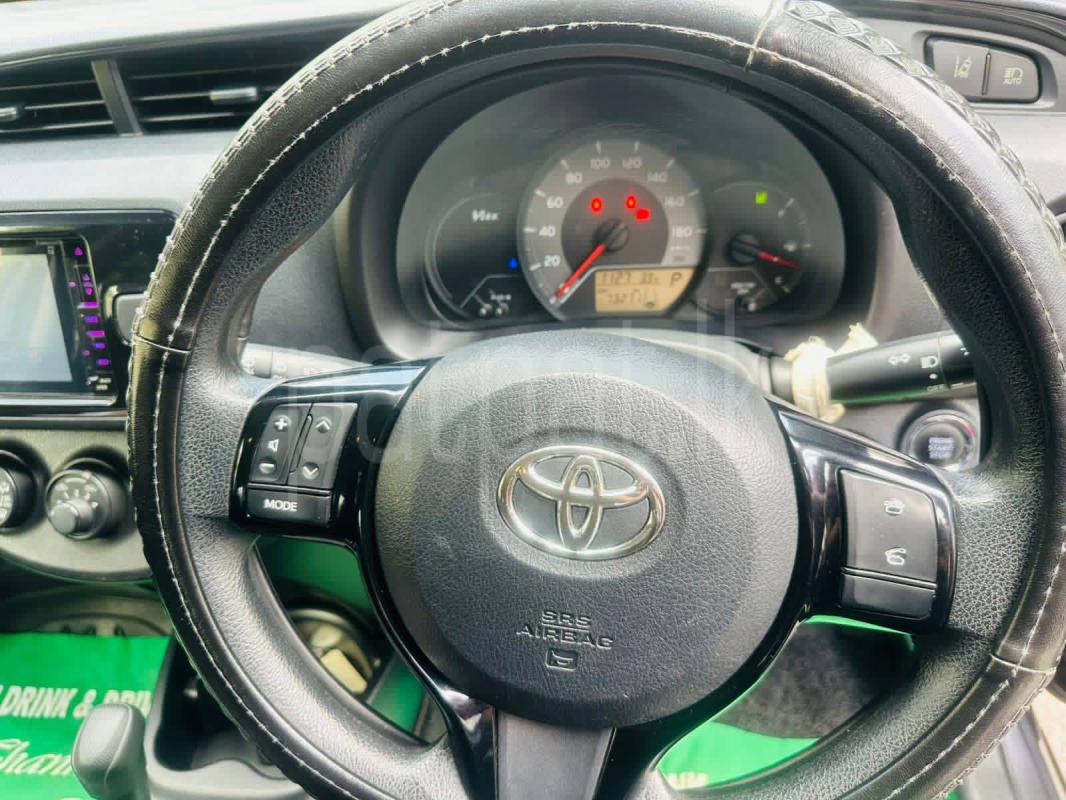 Toyota Vitz 2017 - பயன்படுத்தப்பட்டது கார் sale in Sri Lanka - patpat.lk