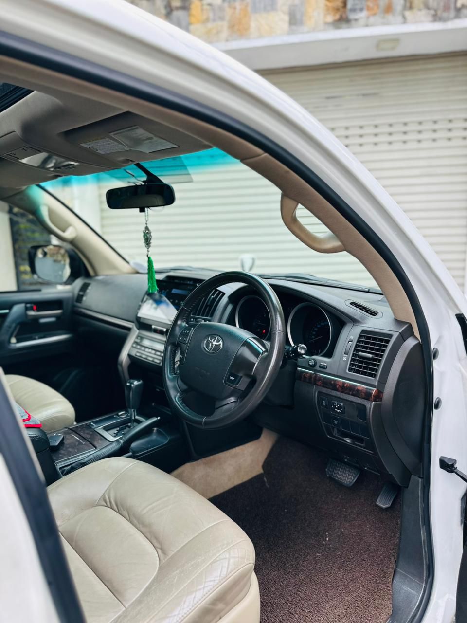 Toyota Land Cruiser 2011 - Used SUV sale in Sri Lanka - patpat.lk