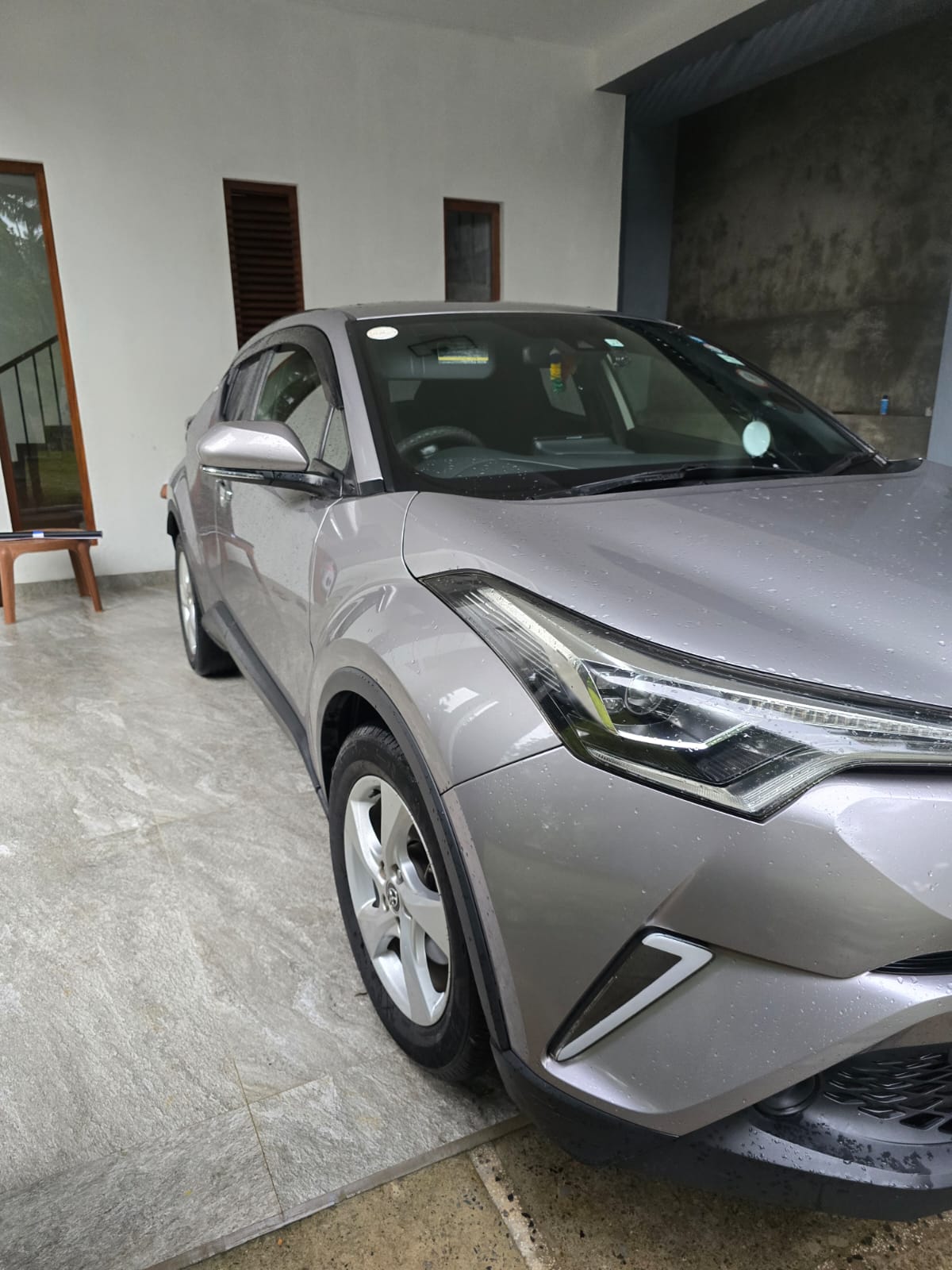 Toyota CHR 2015 - பயன்படுத்தப்பட்டது SUV sale in Sri Lanka - patpat.lk