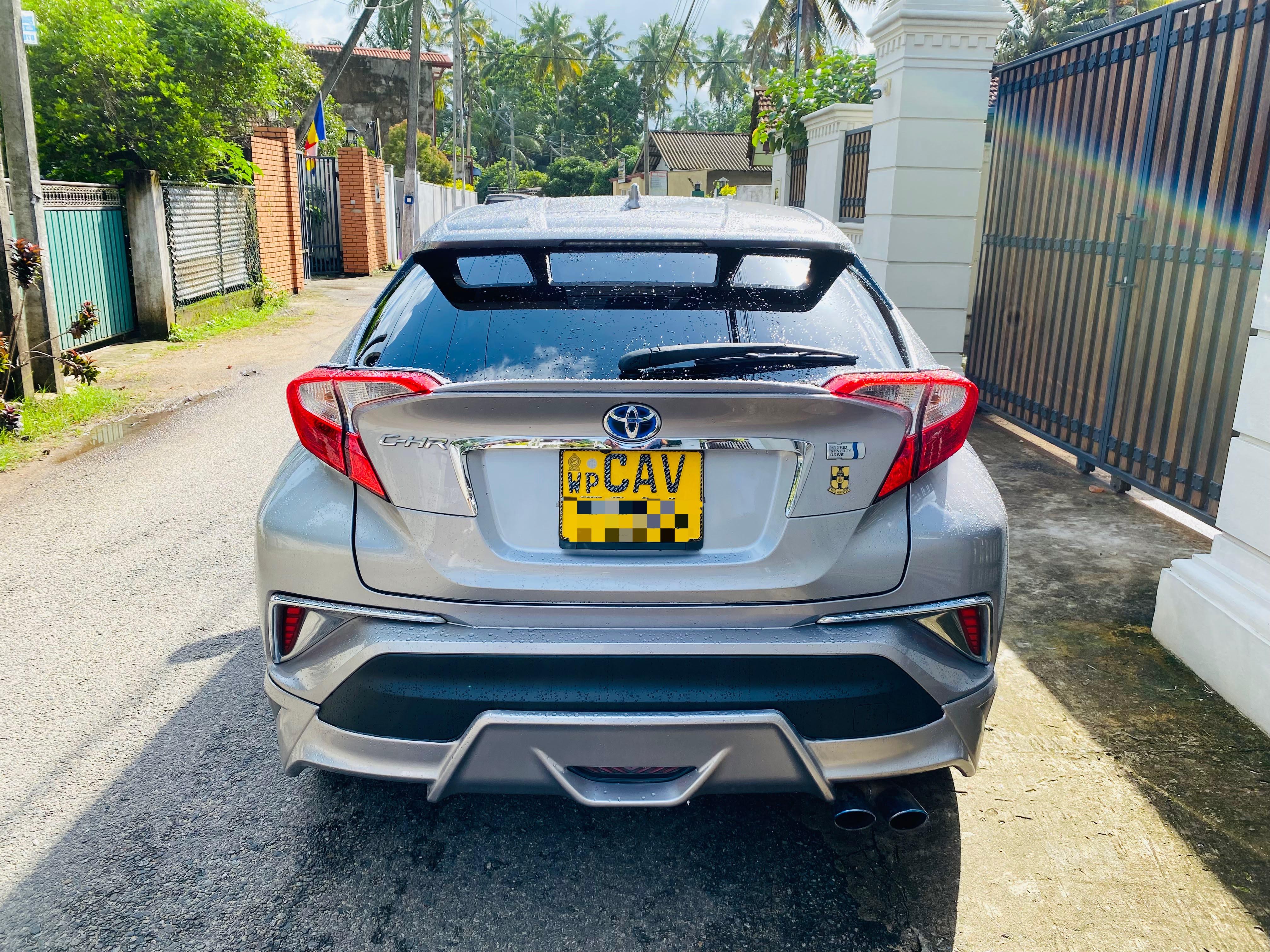 Toyota CHR 2017 - Used SUV sale in Sri Lanka - patpat.lk
