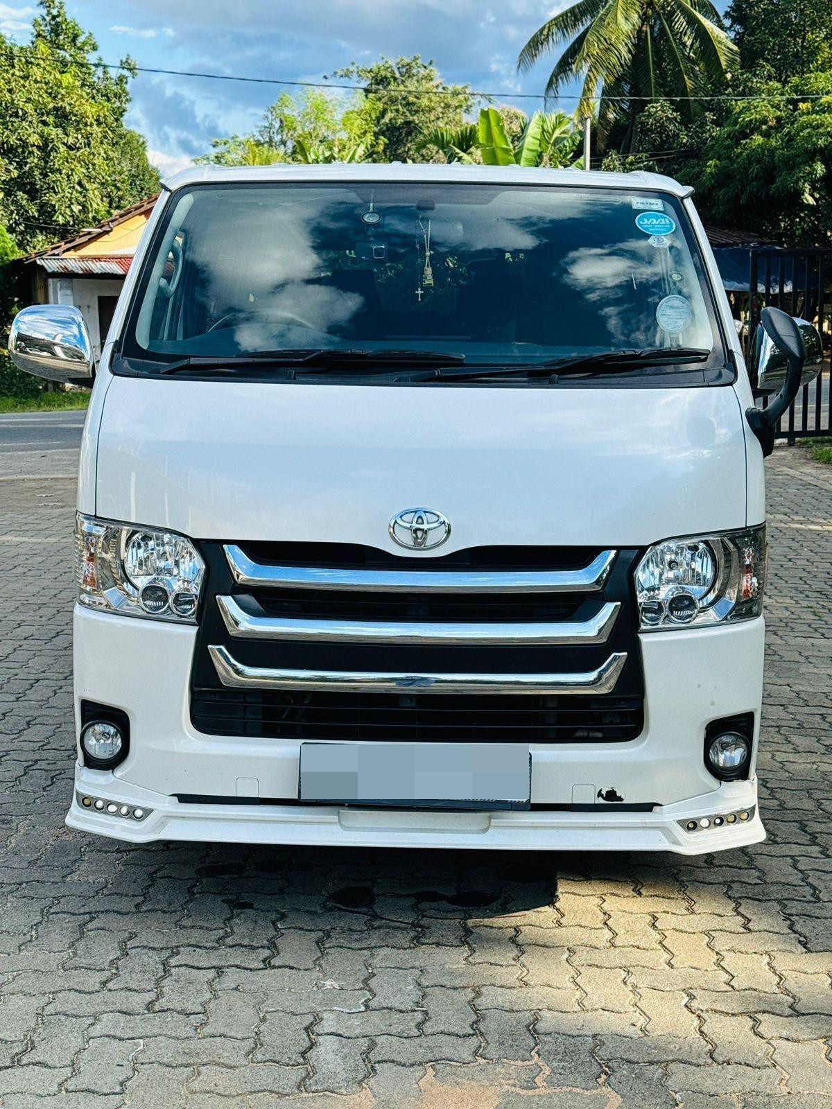 Toyota Super GL 2015 - Used Van sale in Sri Lanka - patpat.lk