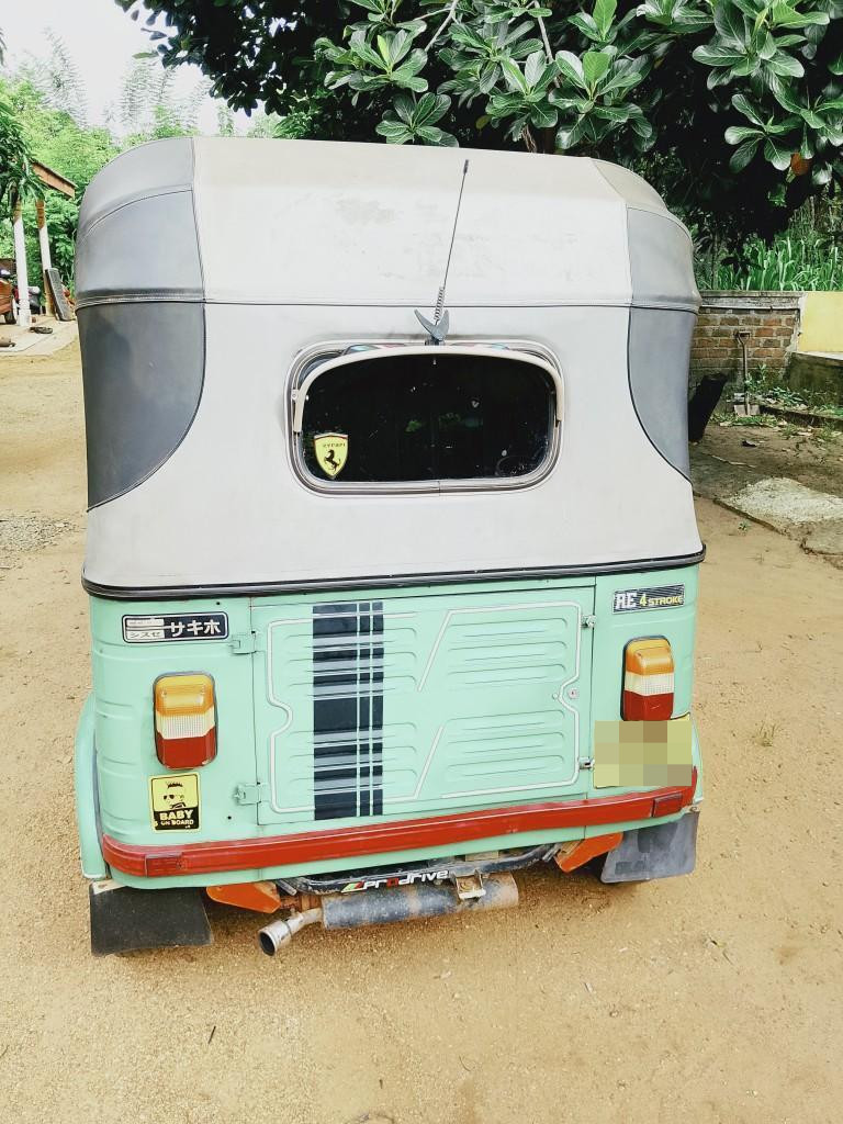 Bajaj 2 stroke 2007 - பயன்படுத்தப்பட்டது முச்சக்கர வண்டி sale in Sri Lanka - patpat.lk