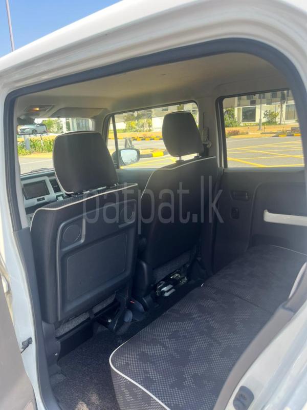 Advertisement image 6