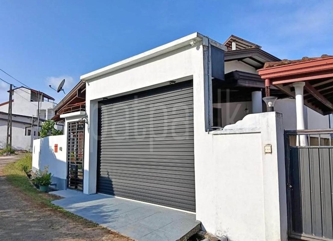 House for Sale in Athurugiriya