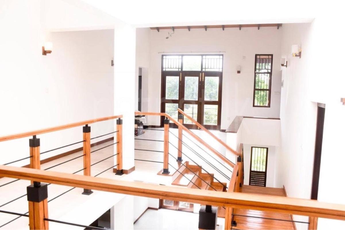 House for Sale in Boralesgamuwa