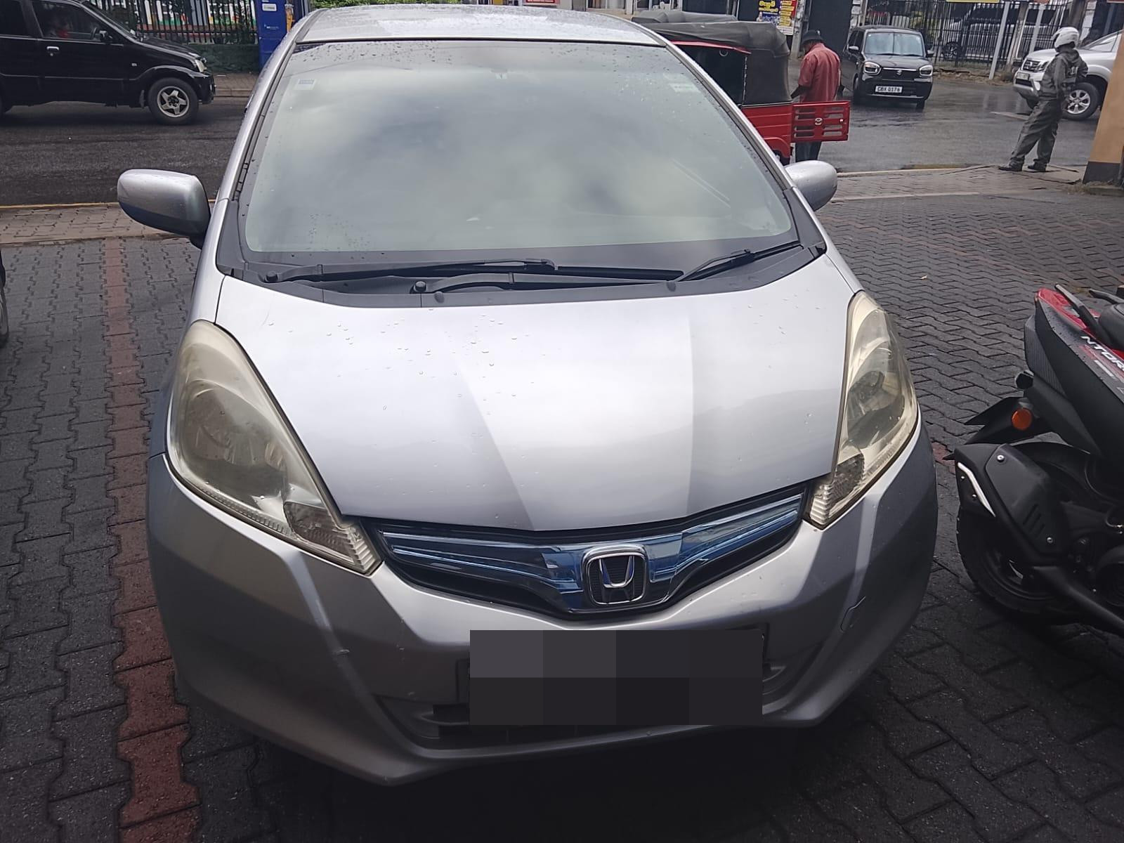 Honda Fit 2013 - பயன்படுத்தப்பட்டது கார் sale in Sri Lanka - patpat.lk