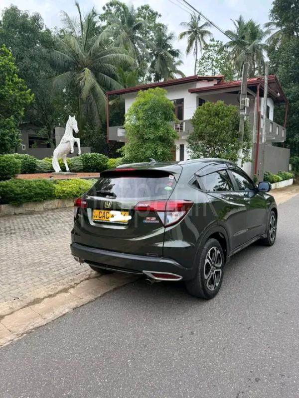Honda Vezel 2014 - භාවිතා කරන ලද SUV රථය sale in Sri Lanka - patpat.lk