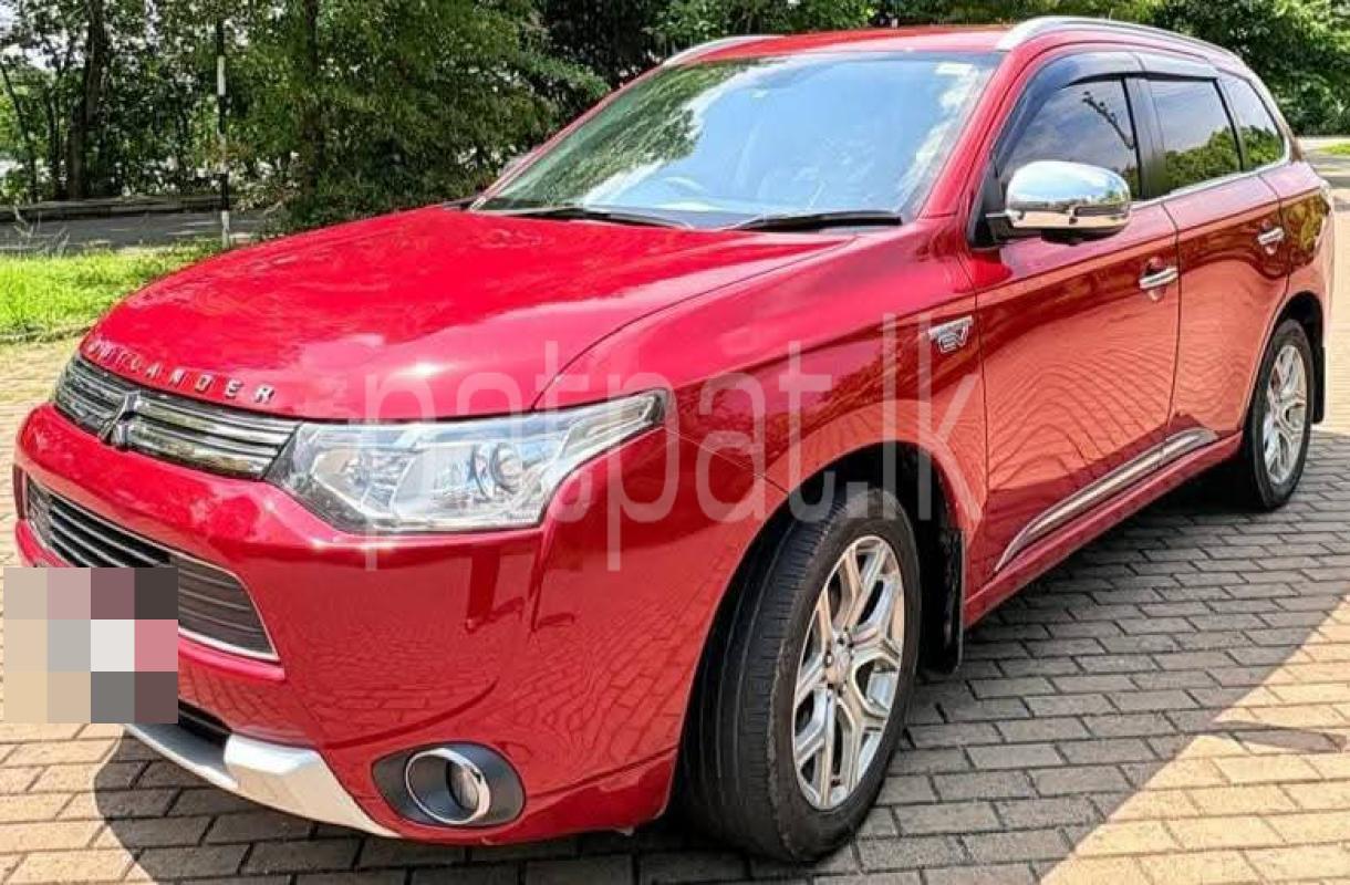 Mitsubishi Outlander 2015 - பயன்படுத்தப்பட்டது SUV sale in Sri Lanka - patpat.lk