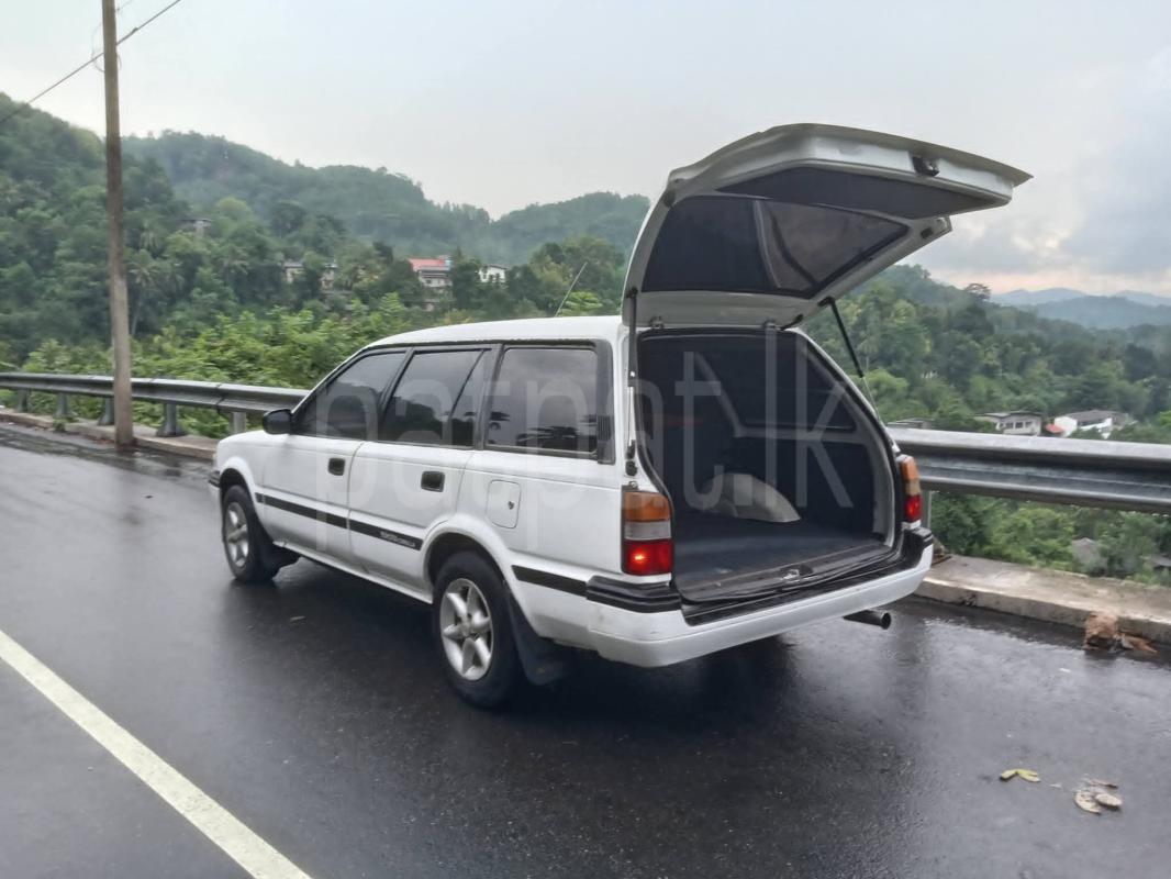Toyota Corolla 1990 - பயன்படுத்தப்பட்டது கார் sale in Sri Lanka - patpat.lk