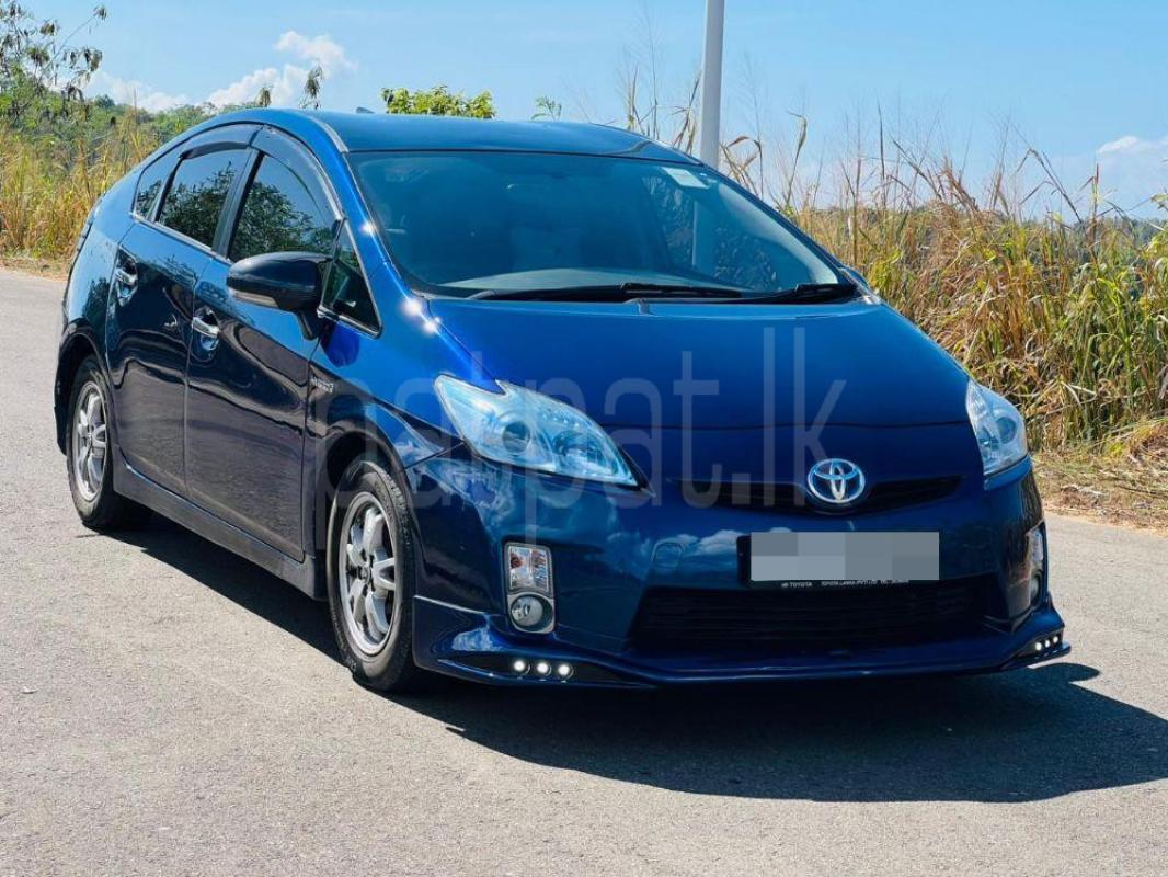 Toyota Prius 2010 - භාවිතා කරන ලද කාර් sale in Sri Lanka - patpat.lk