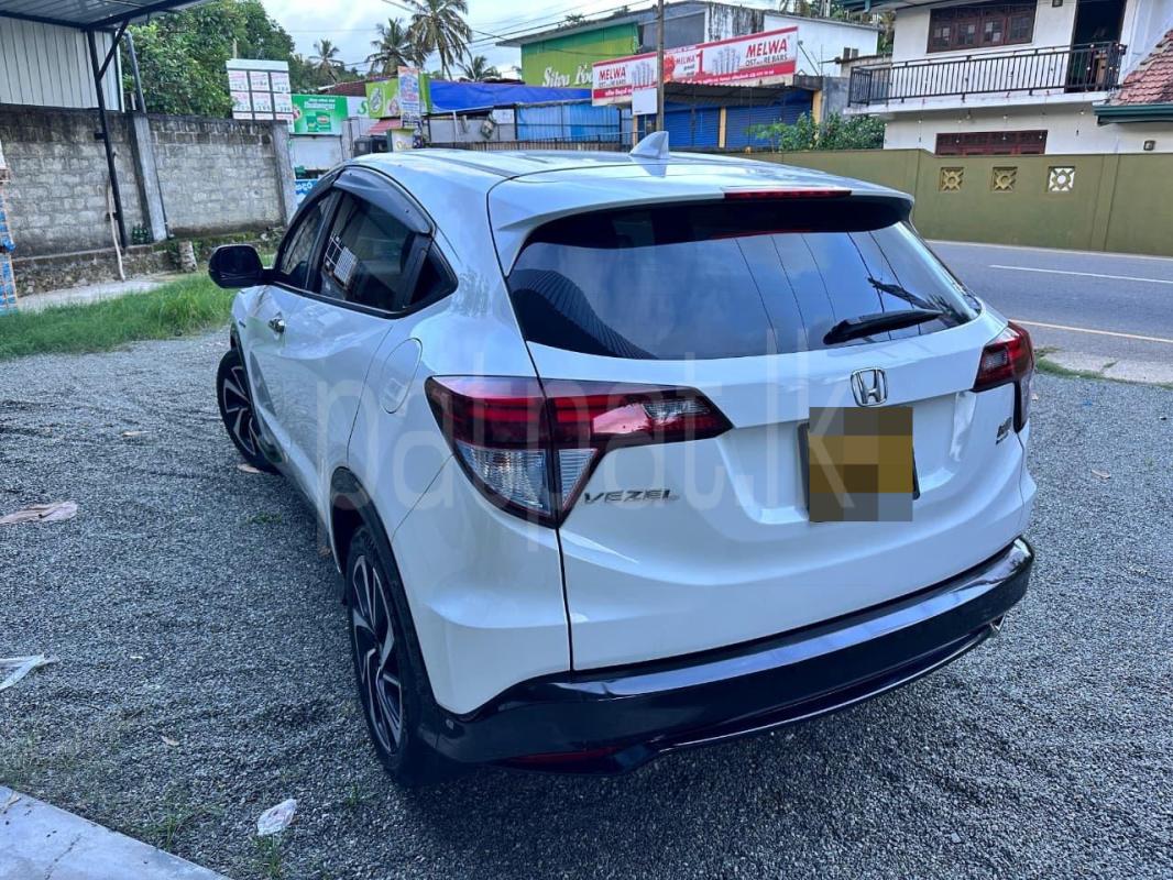 Honda Vezel 2017 - பயன்படுத்தப்பட்டது SUV sale in Sri Lanka - patpat.lk