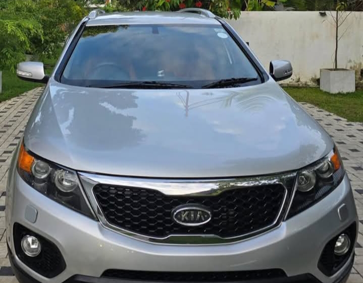 KIA Sorento 2011 ads-image-1