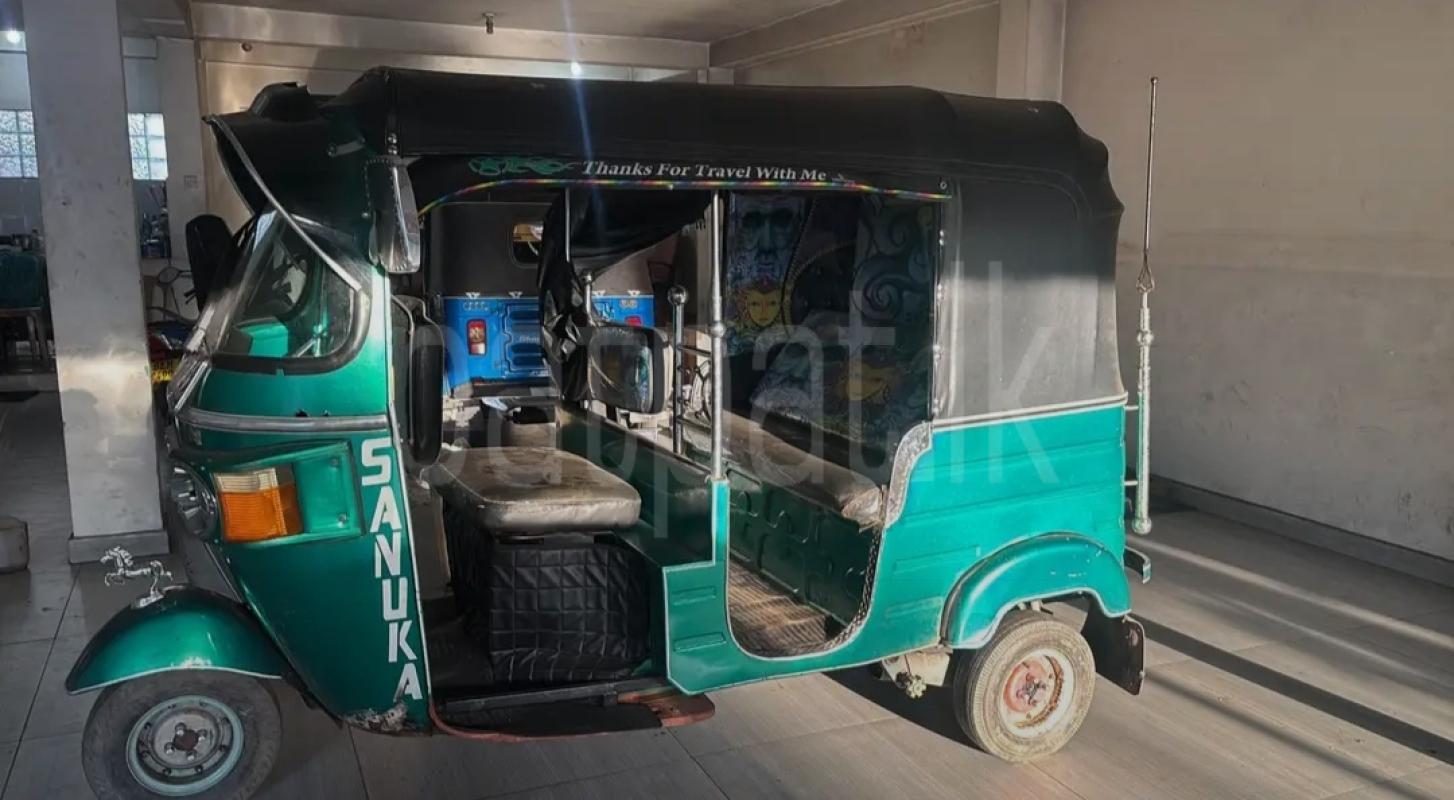 Bajaj 4 stroke 2012 - Used Three wheeler sale in Sri Lanka - patpat.lk