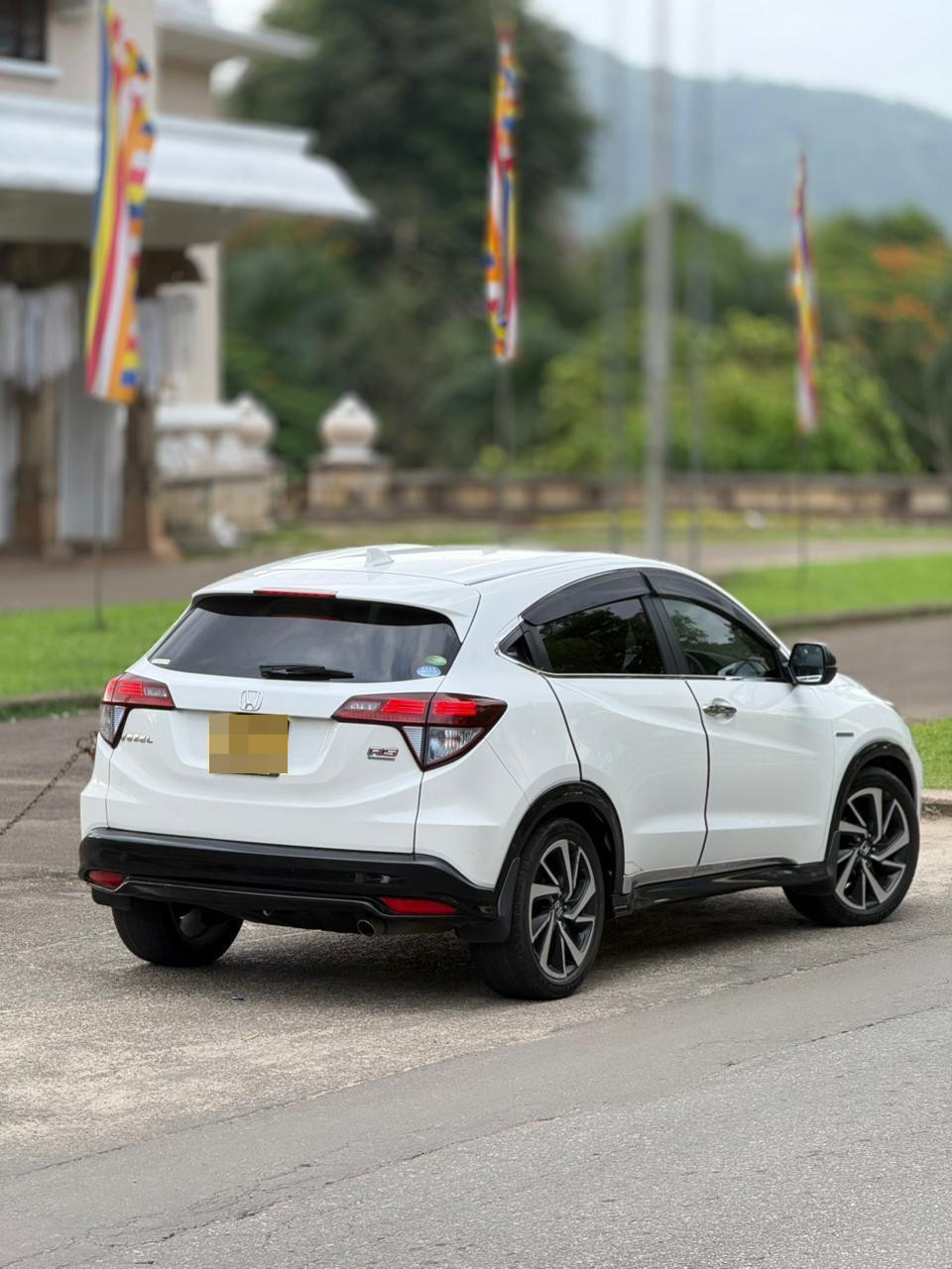Honda Vezel 2017 - பயன்படுத்தப்பட்டது SUV sale in Sri Lanka - patpat.lk