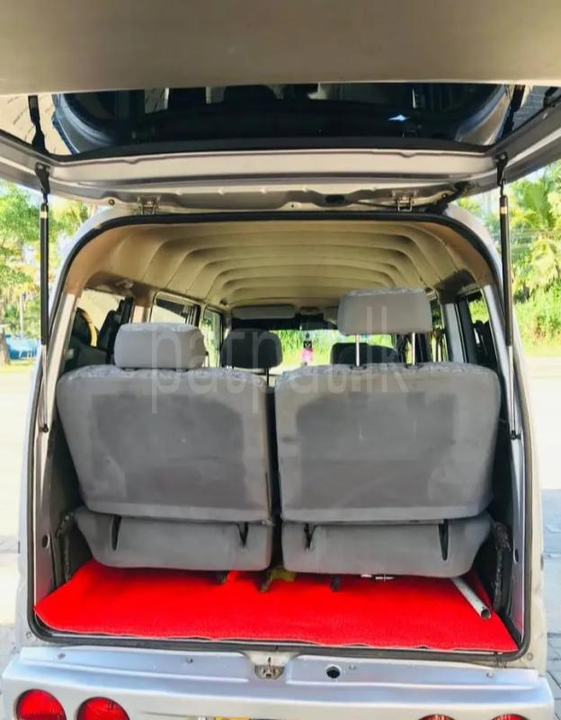 Nissan Clipper 2010 - பயன்படுத்தப்பட்டது வேன் sale in Sri Lanka - patpat.lk