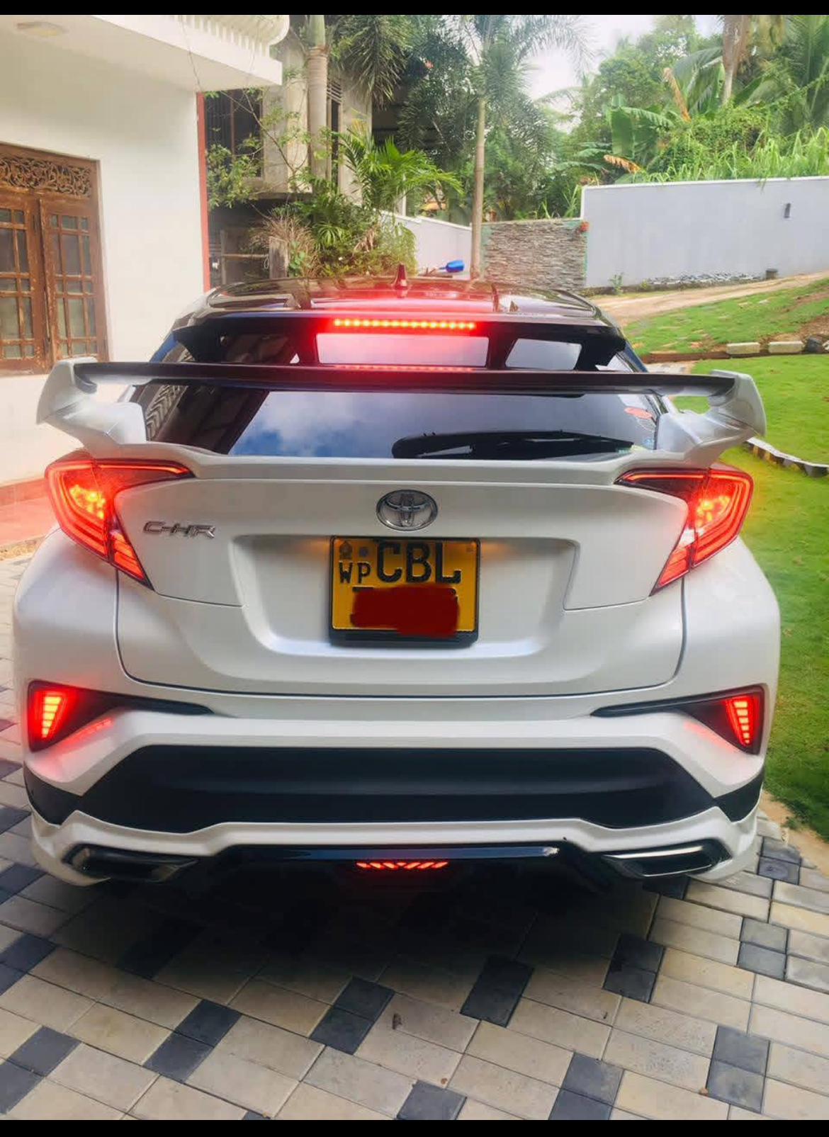 Toyota CHR 2019 - பயன்படுத்தப்பட்டது SUV sale in Sri Lanka - patpat.lk