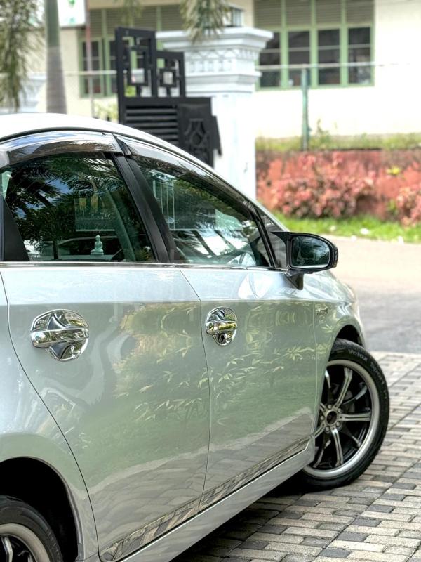 Toyota Prius 2011 - Used Car sale in Sri Lanka - patpat.lk